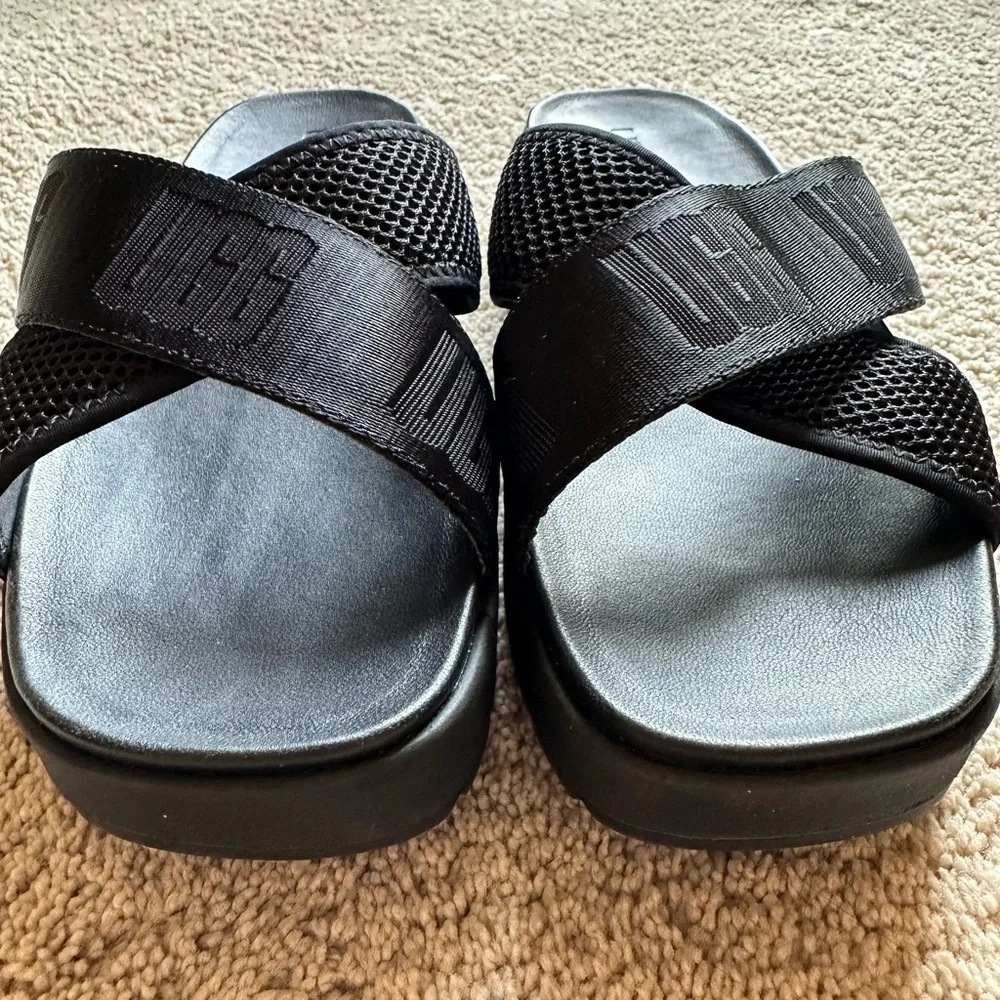 Ugg Emily sandals size 9 - Picture 5 of 9